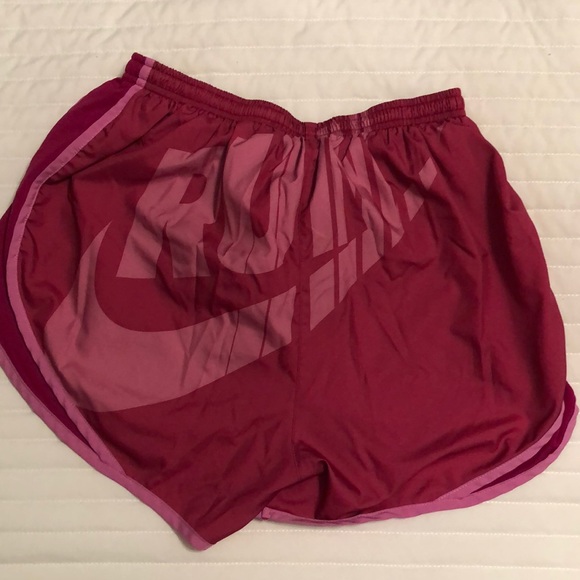 Nike shorts - Picture 2 of 2
